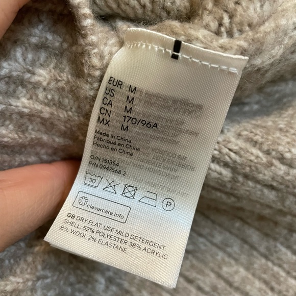 BNWT H&M Sweater - Picture 3 of 4